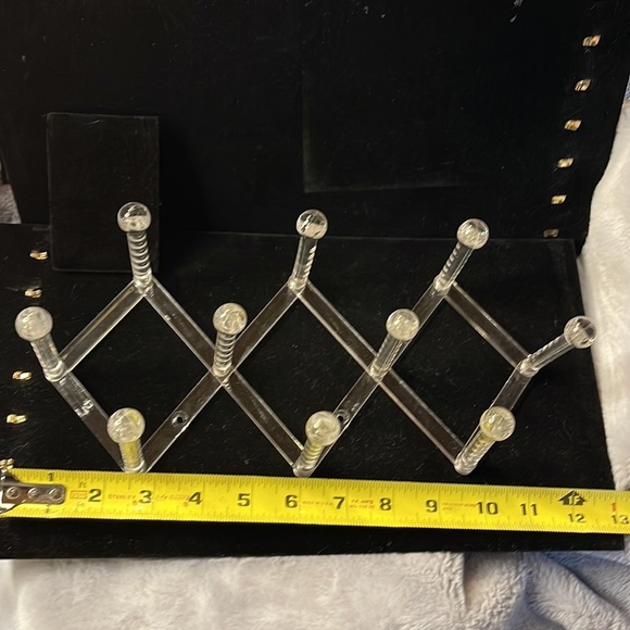 Avon - 1989- Plastic Accordion Jewelry Organizer NIB - Picture 5 of 6